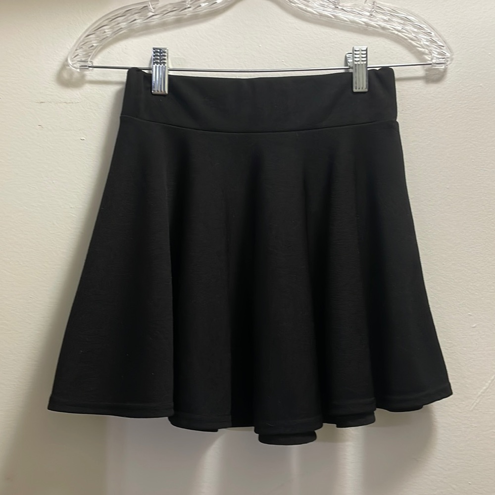 Black skater skirt